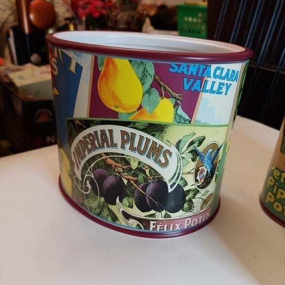 Oneida Vintage Labels Large Oval Stoneware Cookie Jar/Canister - Picture 7 of 13